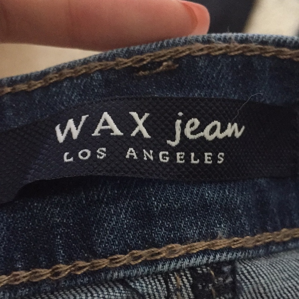 Jean skirt with a black v neck long sleeve - Picture 5 of 6